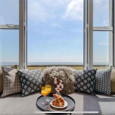Beachfront Compact Coastal Crib, Direct Sea Views & Air Conditioning Littlestone-on-Sea Exterior photo