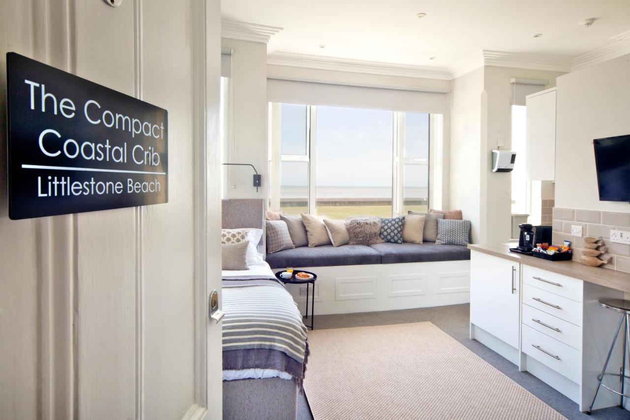Beachfront Compact Coastal Crib, Direct Sea Views & Air Conditioning Littlestone-on-Sea Exterior photo